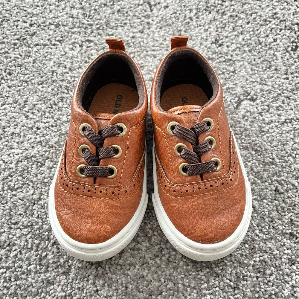 Toddler Size 5 Brown and White Dress Shoe